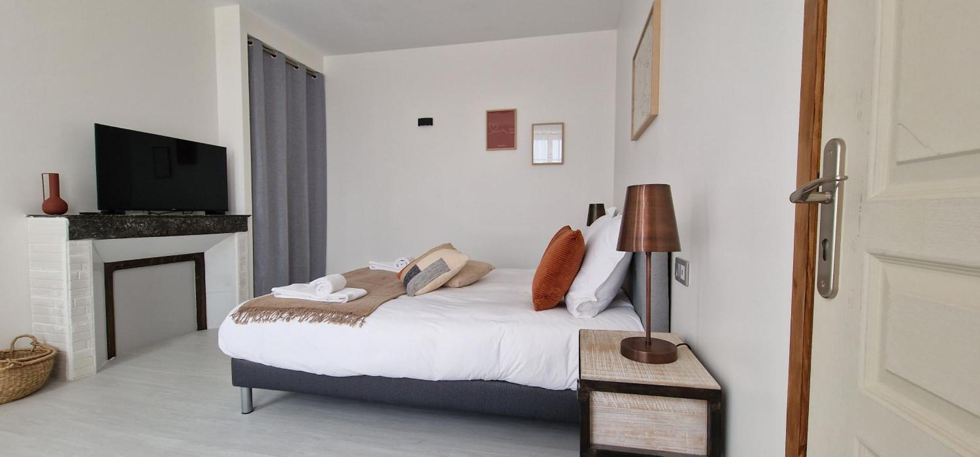 Au Pied De Sancerre Logement Cosy Сент-Сатюр Экстерьер фото